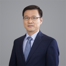 Dong-Hui Zhang